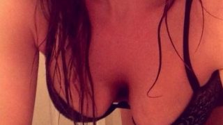 Aurélie jeune femme mûre sexy pour rencontres sexe sur Lille